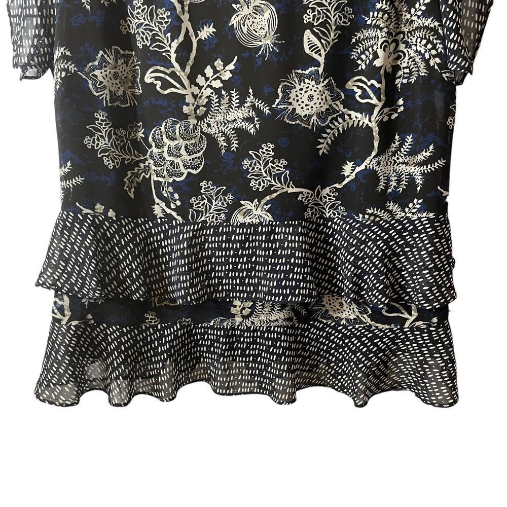 Cabi Hybrid Floral Navy Blouse Size Small - Picture 6 of 6